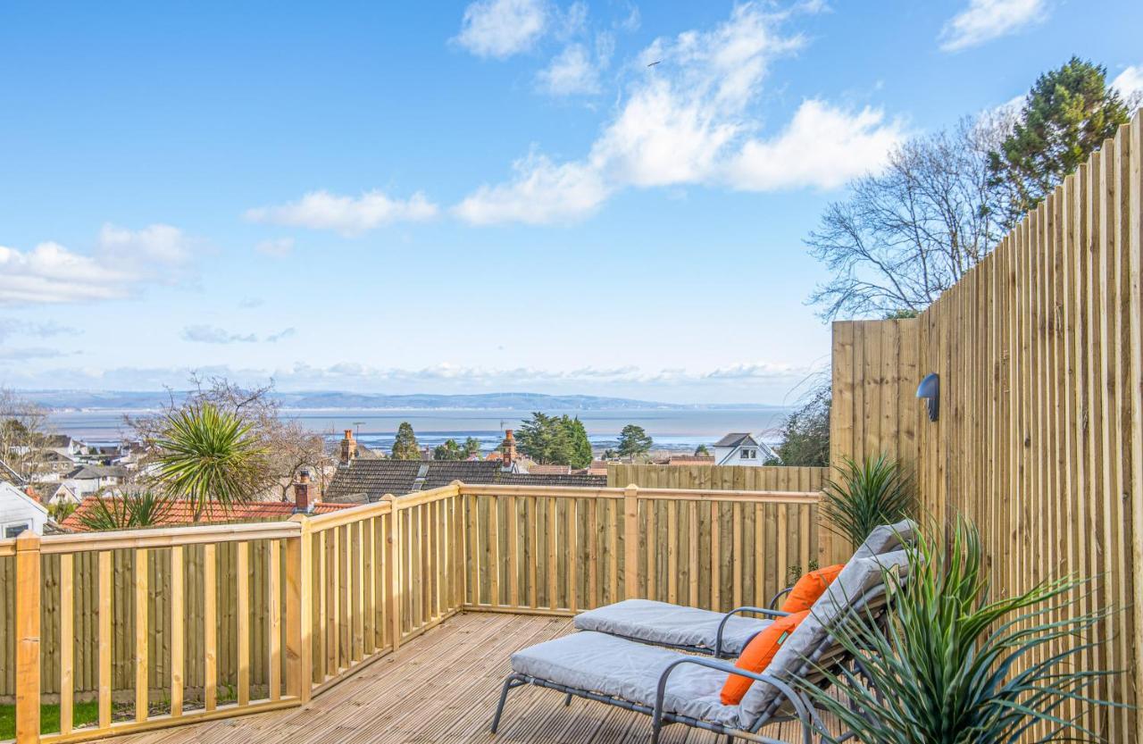 Luxury Property With Hot Tub And Sea Views Oystermouth Bagian luar foto