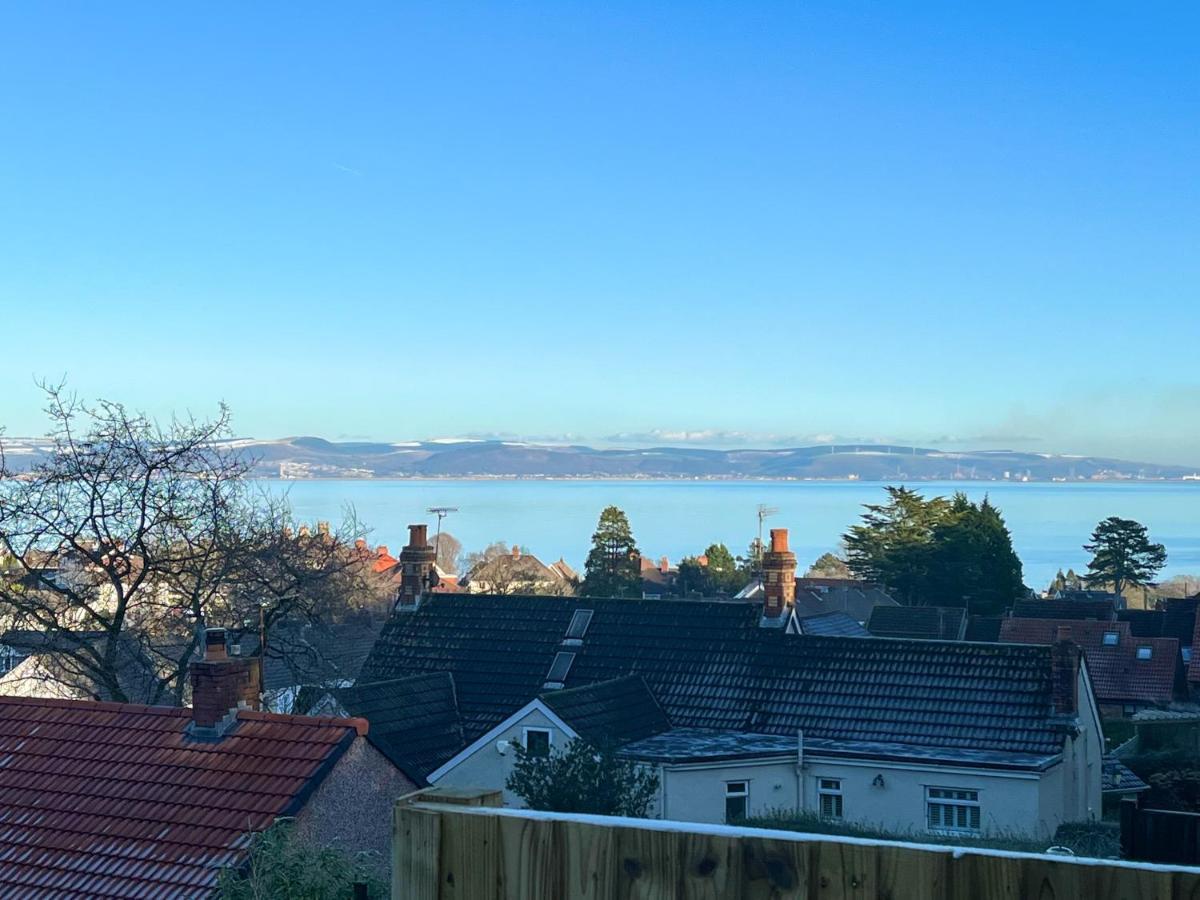 Luxury Property With Hot Tub And Sea Views Oystermouth Bagian luar foto