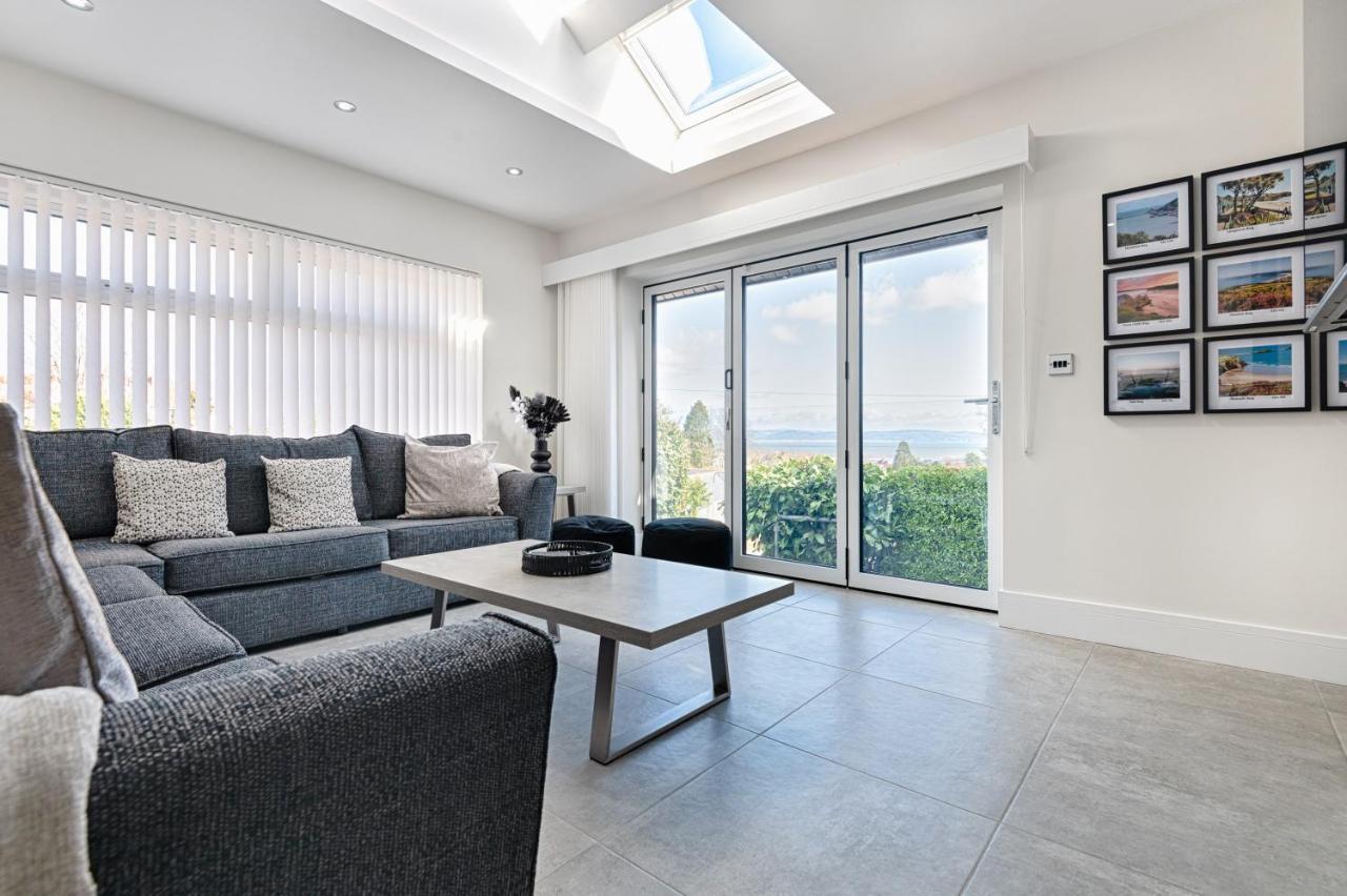 Luxury Property With Hot Tub And Sea Views Oystermouth Bagian luar foto