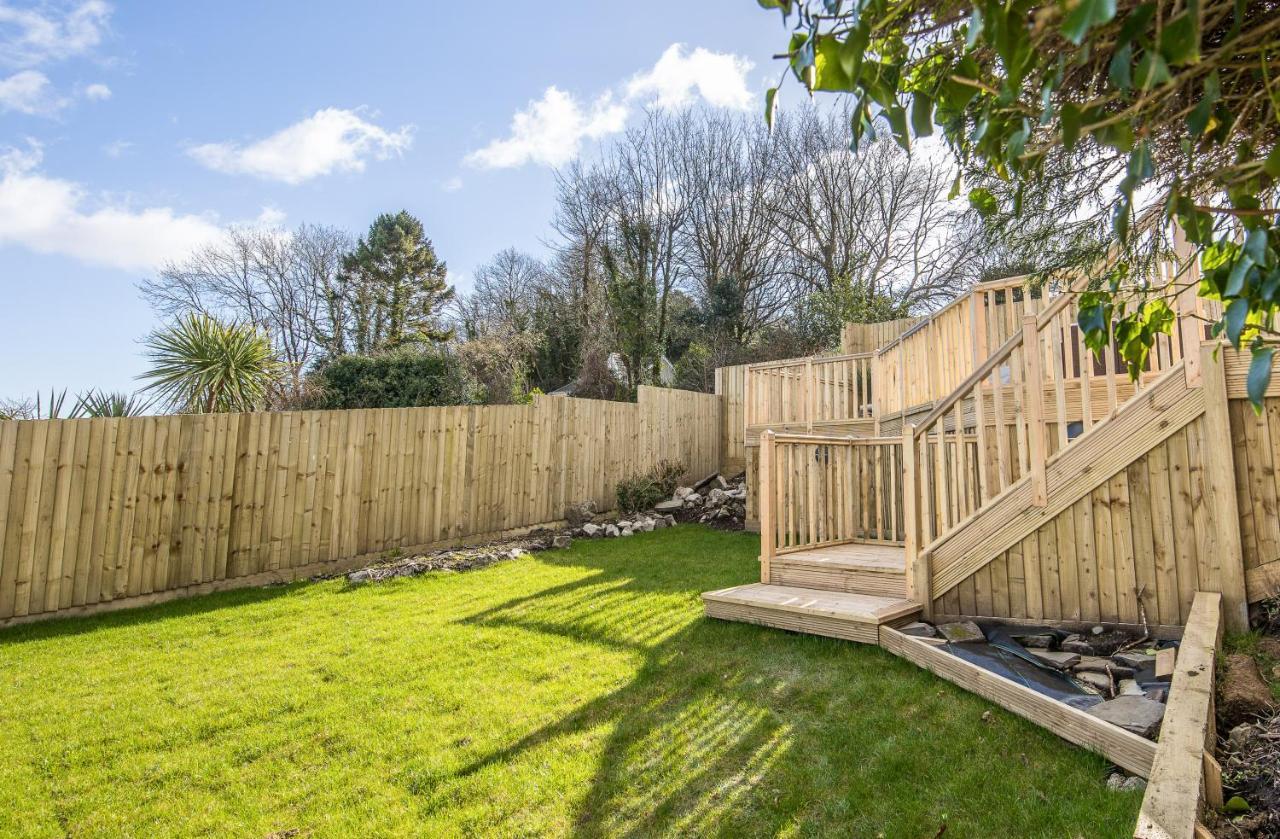 Luxury Property With Hot Tub And Sea Views Oystermouth Bagian luar foto