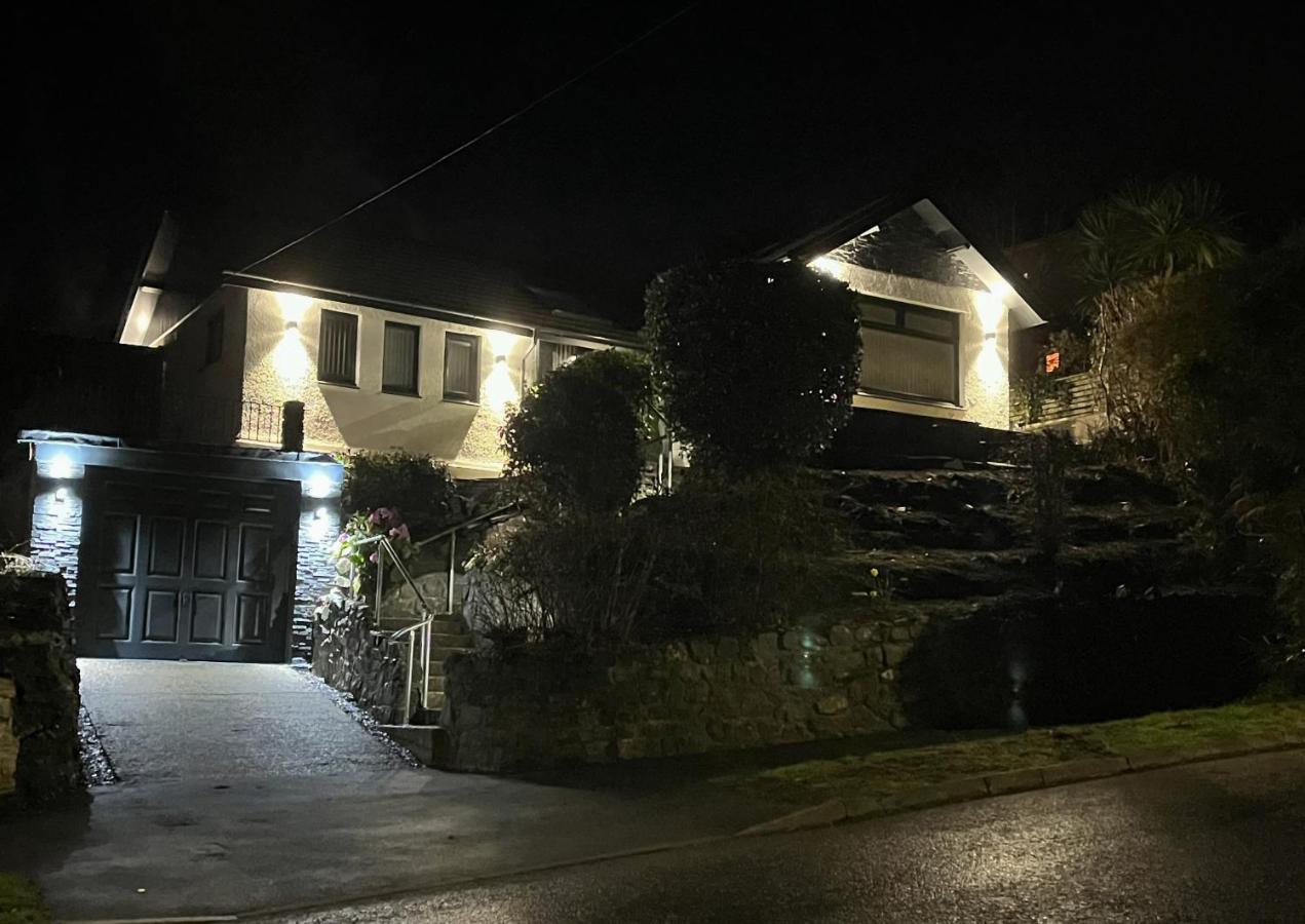 Luxury Property With Hot Tub And Sea Views Oystermouth Bagian luar foto