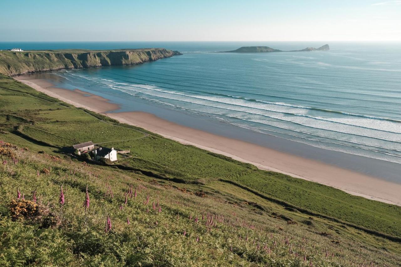 Luxury Property With Hot Tub And Sea Views Oystermouth Bagian luar foto