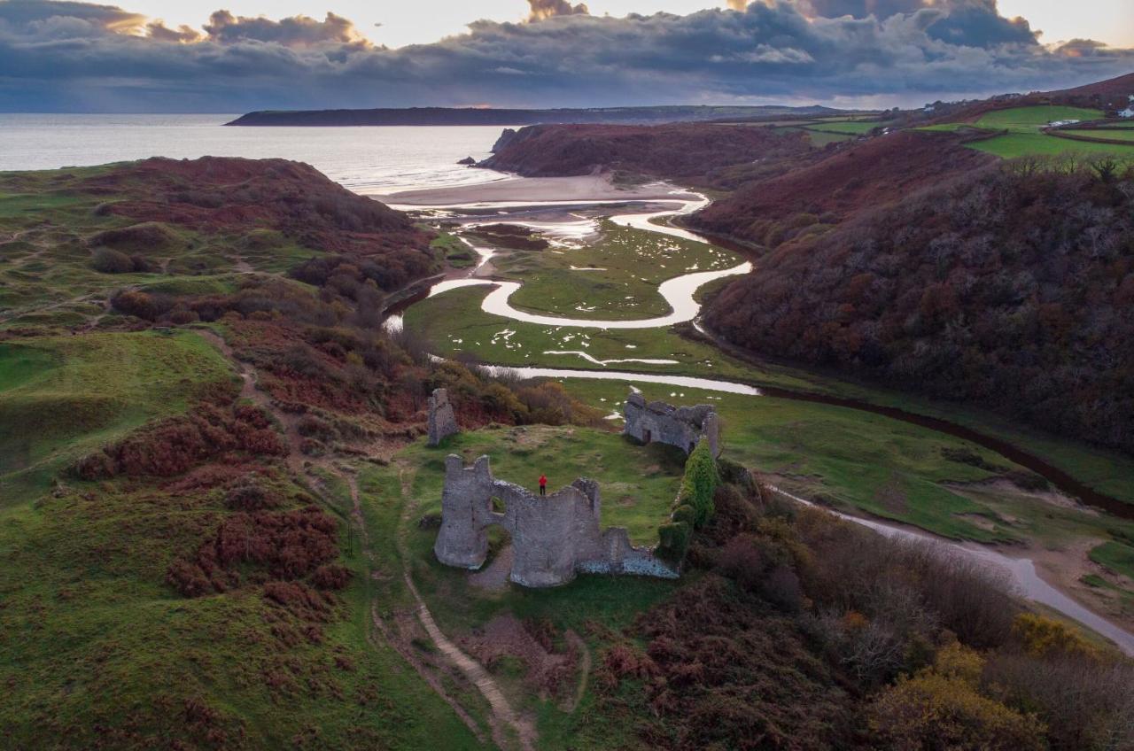 Luxury Property With Hot Tub And Sea Views Oystermouth Bagian luar foto